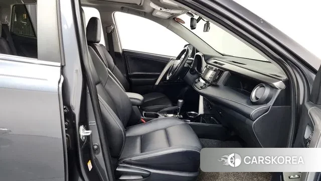 Toyota RAV4 2018 Серый из Кореи, фото 2