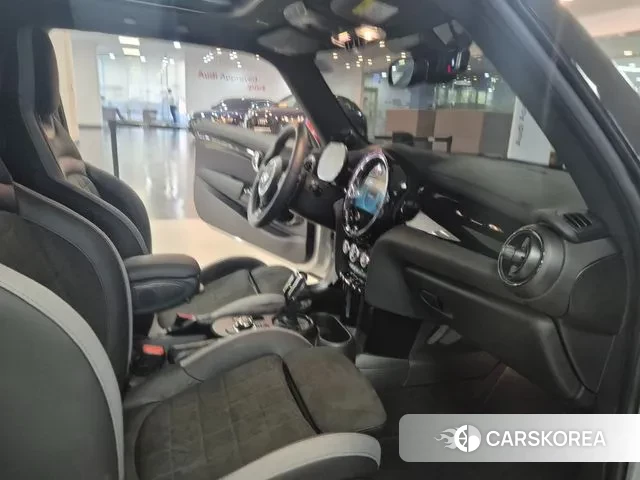 Mini Cooper S 2022 Белый из Кореи, фото 2