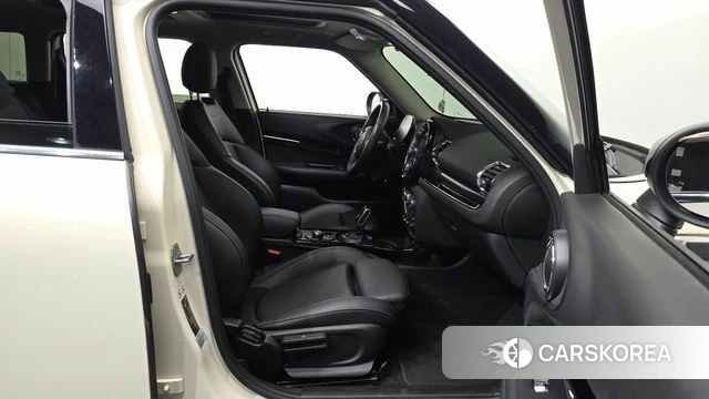 Mini Cooper Clubman 2021 Жемчужный цвет из Кореи, фото 2