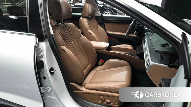 Hyundai Grandeur (GN7) 2023 Белый из Кореи, фото 2