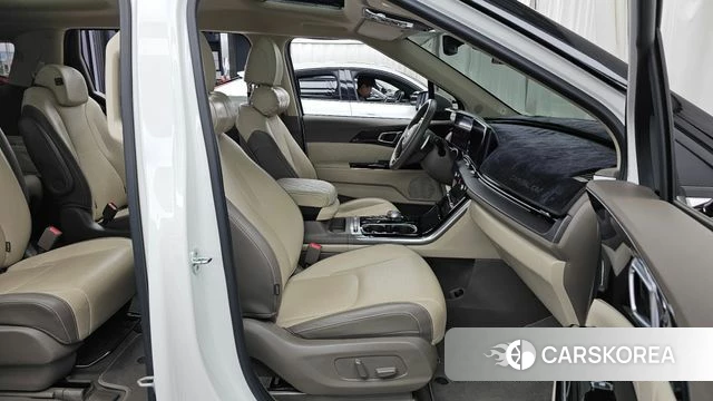 Kia Carnival 4th generation 2021 Белый из Кореи, фото 2
