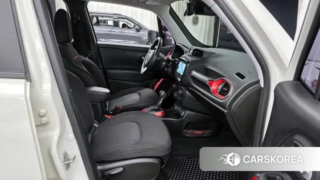 Jeep Renegade 2018 Белый из Кореи, фото 2