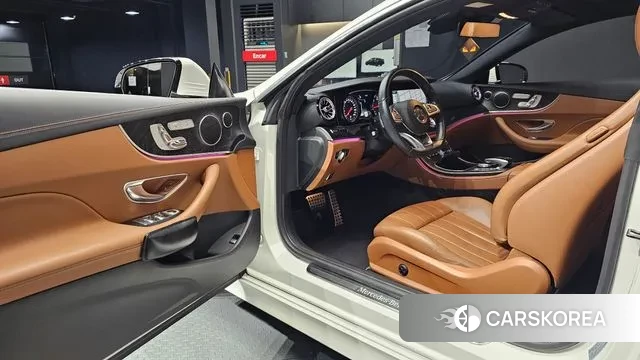 Mercedes-Benz E-Class W213 2018 Белый из Кореи, фото 2