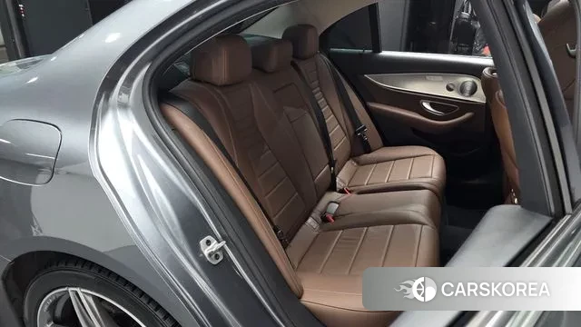 Mercedes-Benz E-Class W213 2019 Серый из Кореи, фото 2