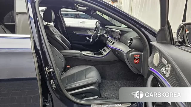 Mercedes-Benz E-Class W213 2022 Синий из Кореи, фото 2