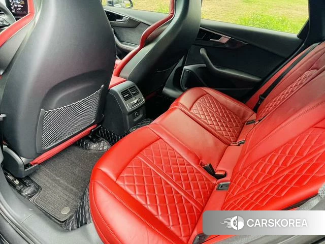Audi S4 2024 Темно-серый из Китая, фото 2