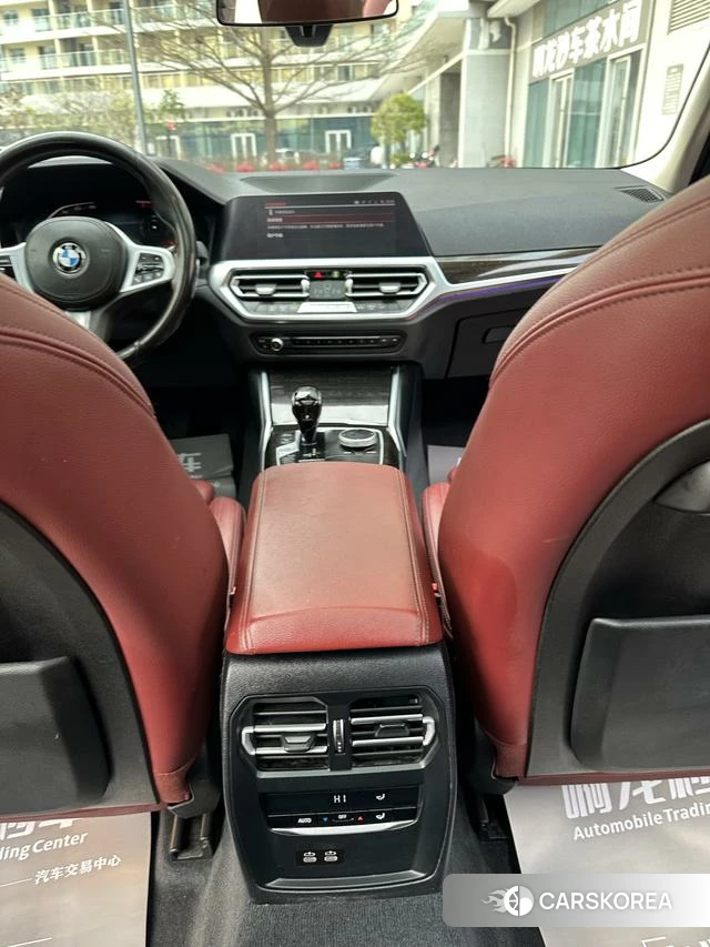 BMW 3 series 2022 Черный из Китая, фото 2