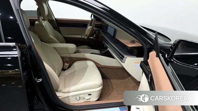 Hyundai Grandeur Hybrid (GN7) 2023 Черный из Кореи, фото 2