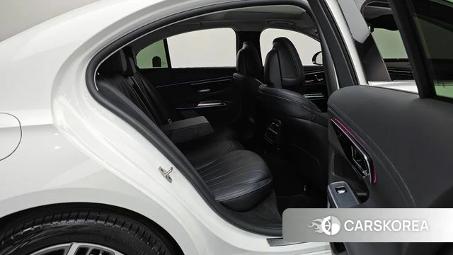 Mercedes-Benz E-Class W214 2024 Белый из Кореи, фото 2