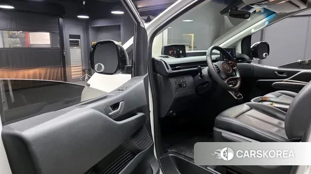 Hyundai Staria 2022 Белый из Кореи, фото 2