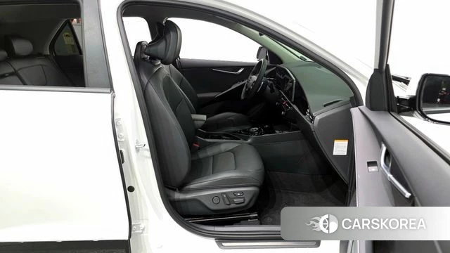 Kia Di Ol Nu Niro 2025 Белый из Кореи, фото 2