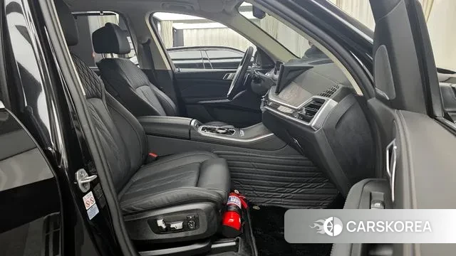 BMW X5 (G05) 2024 Черный из Кореи, фото 2