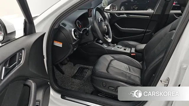 Audi New A3 2018 Белый из Кореи, фото 2