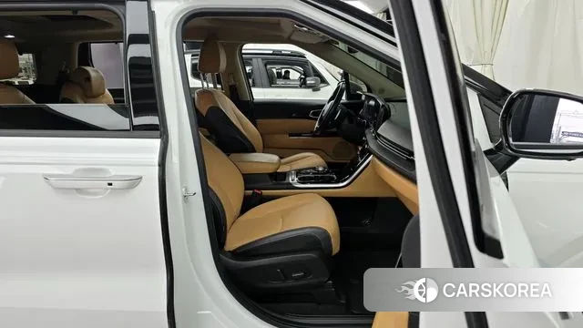 Kia Carnival 4th generation 2023 Белый из Кореи, фото 2