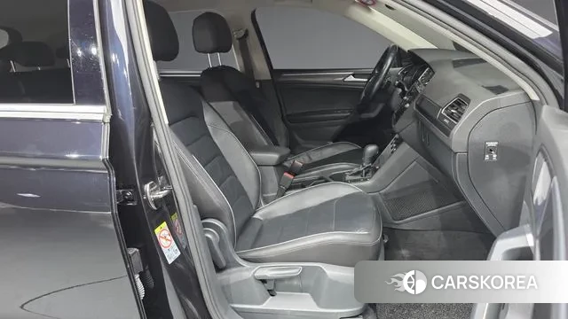 Volkswagen Tiguan second Generation 2020 Черный из Кореи, фото 2