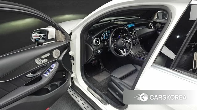 Mercedes-Benz GLC-Class X253 2020 Белый из Кореи, фото 2