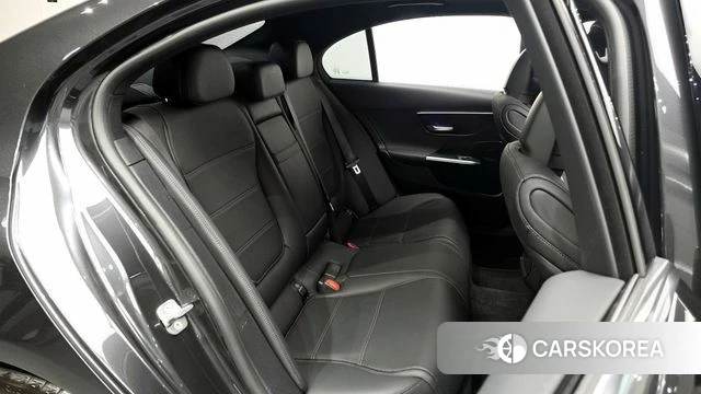 Mercedes-Benz C-Class W206 2024 Серый из Кореи, фото 2