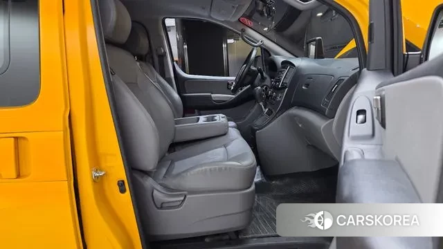 Hyundai The New Grand Starex 2019 Желтый из Кореи, фото 2