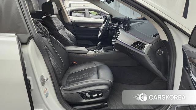 BMW 6 Series GT (G32) 2022 Белый из Кореи, фото 2