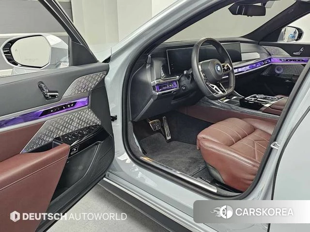 BMW i7 (G70) 2023 Серебристо-серый из Кореи, фото 2