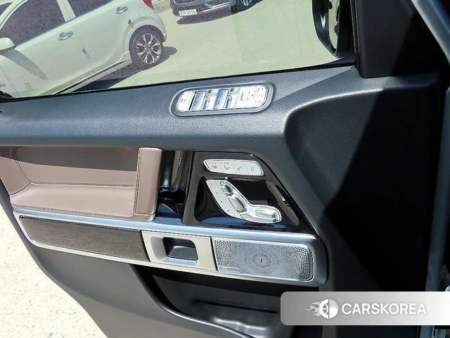 Mercedes-Benz G-Class W463b 2023 Серебристо-серый из Кореи, фото 2