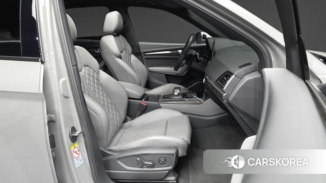 Audi SQ5 (FY) 2021 Серебристо-серый из Кореи, фото 2