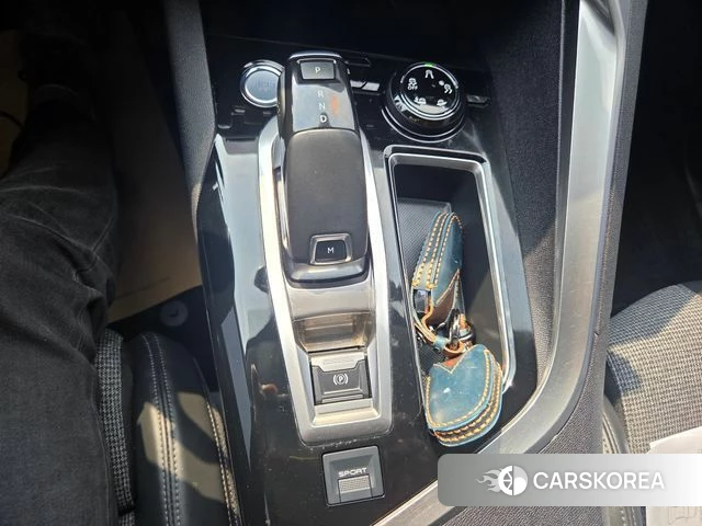 Peugeot 3008 second generation 2018 Белый из Кореи, фото 2