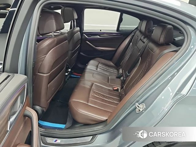 BMW 5 Series (G30) 2018 Серый из Кореи, фото 2