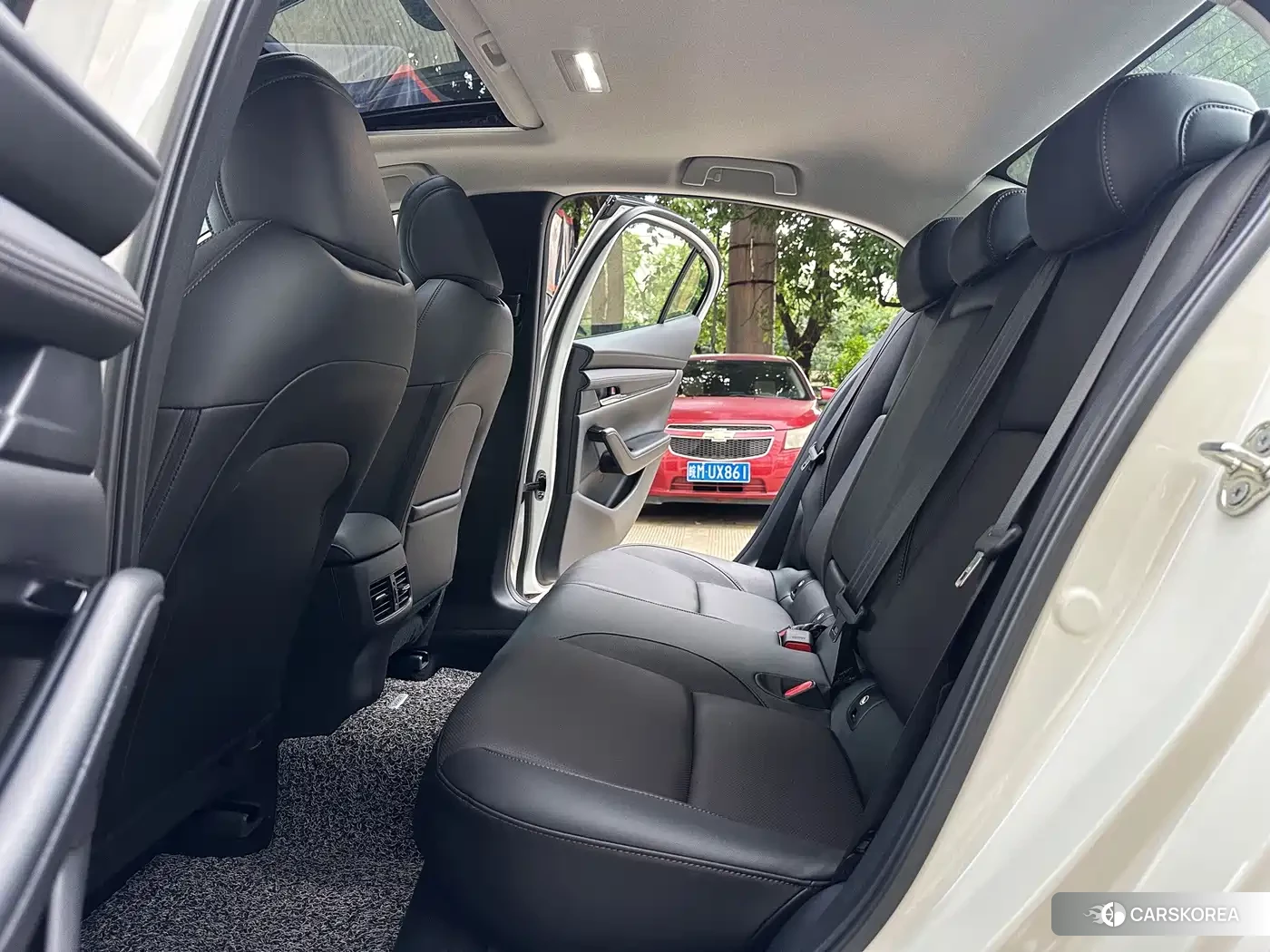 Mazda 3 2025 Белый из Китая, фото 2
