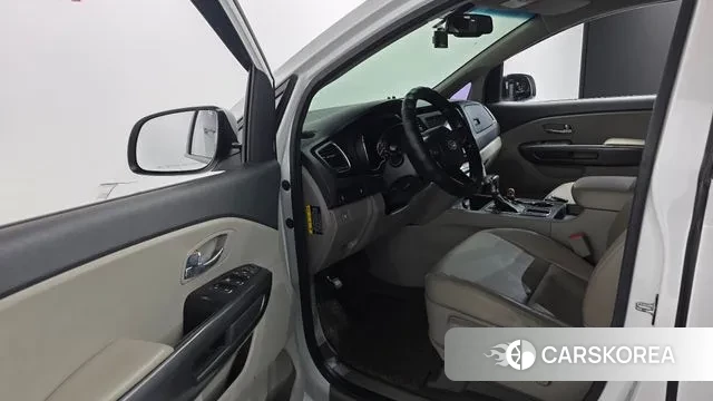 Kia The New Carnival 2018 Белый из Кореи, фото 2