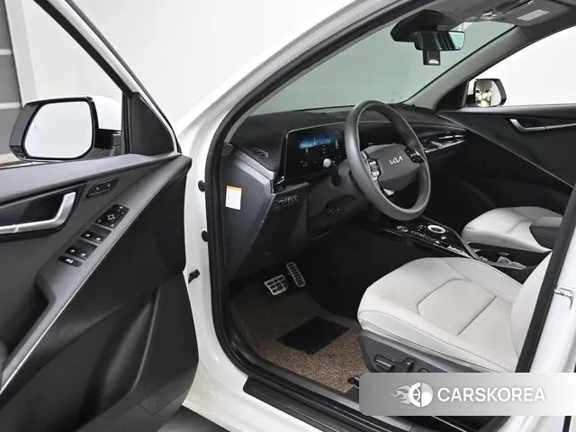 Kia Di Ol Nu Niro 2022 Белый из Кореи, фото 2