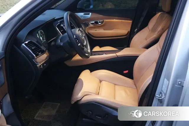 Volvo XC90 second Generation 2020 Серебряный из Кореи, фото 2