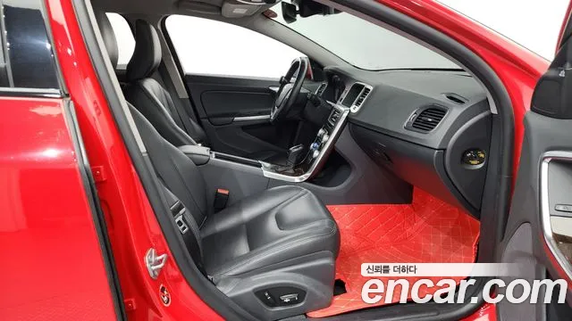 Volvo V60 2018 Красный из Кореи, фото 2