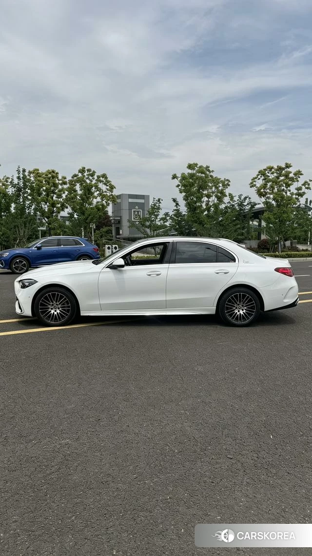 Mercedes-Benz Class C 2023 Белый из Китая, фото 2