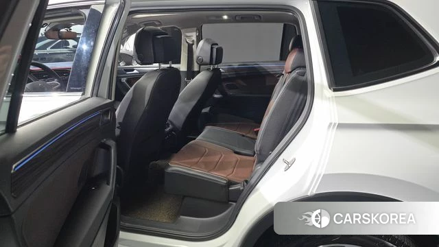 Volkswagen Tiguan Allspace 2022 Белый из Кореи, фото 2