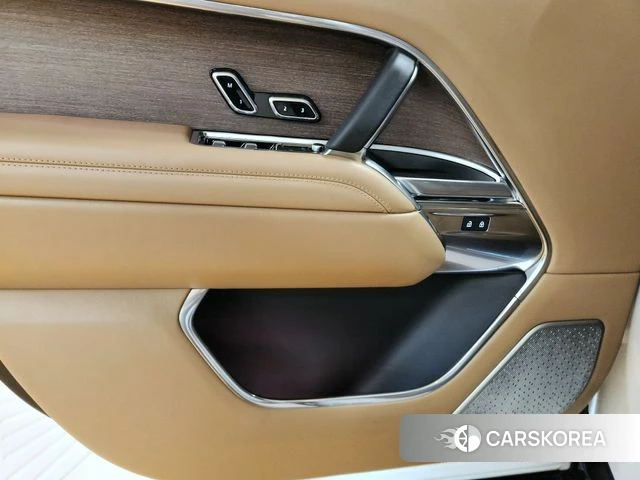 Land Rover Range Rover 5th Generation 2024 Жемчужный цвет из Кореи, фото 2