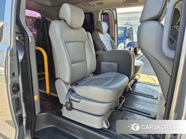Hyundai Grand Starex 2018 Серебряный из Кореи, фото 2