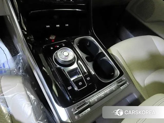 Kia Carnival 4th generation 2023 Белый из Кореи, фото 2