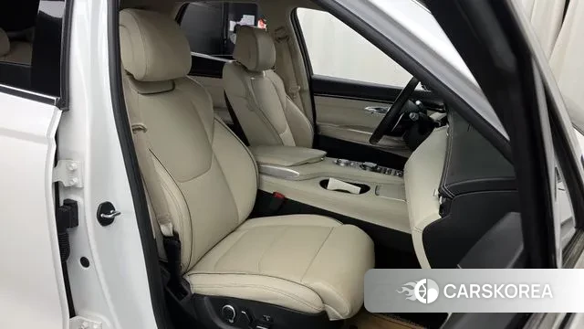 Genesis GV70 2023 Белый из Кореи, фото 2