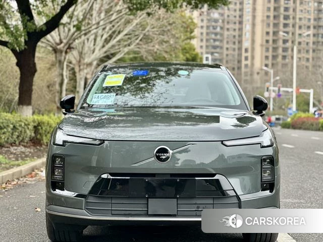 Volvo XC70 2026 Темно-серый из Китая, фото 2