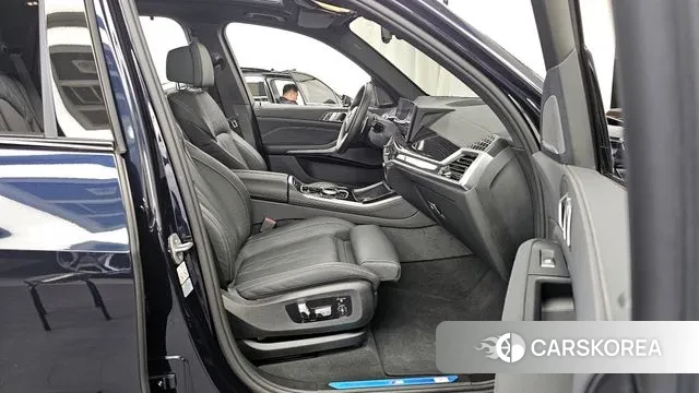 BMW X5 (G05) 2024 Черный из Кореи, фото 2