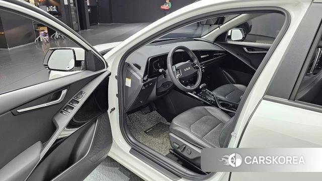 Kia Di Ol Nu Niro 2022 Белый из Кореи, фото 2