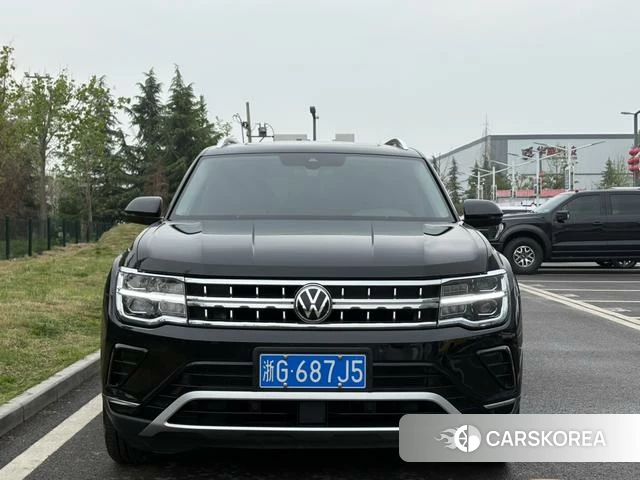 Volkswagen Tourang 2023 Черный из Китая, фото 2