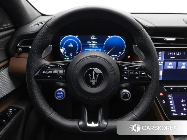 Maserati Grecale 2024 Светло-серебряный цвет из Кореи, фото 2