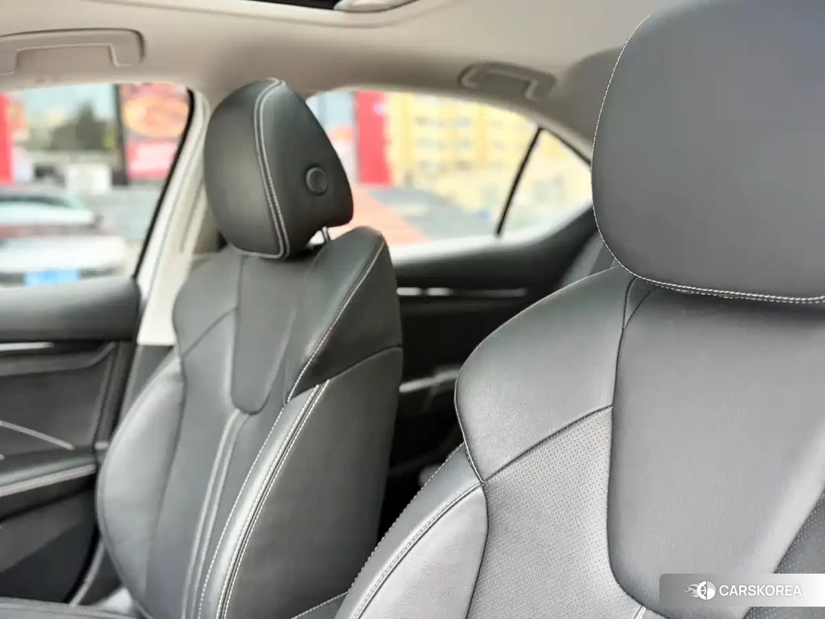 Skoda Octavia 2022 Белый из Китая, фото 2