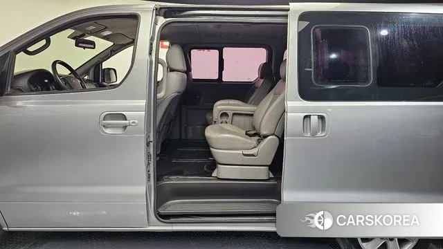 Hyundai The New Grand Starex 2020 Серебристо-серый из Кореи, фото 2