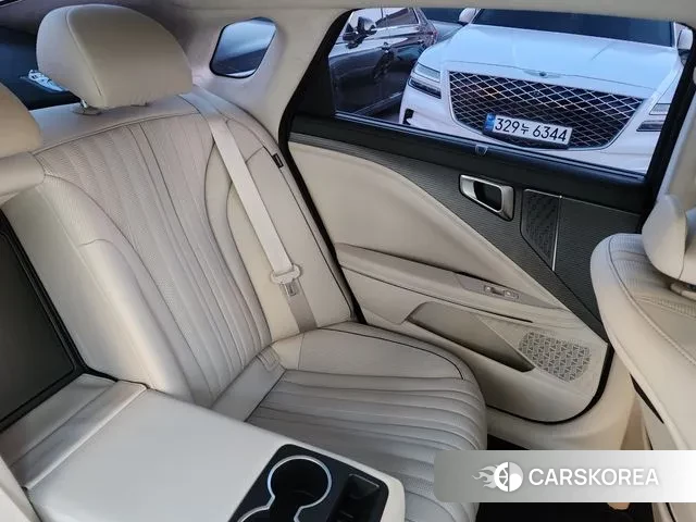 Kia The New K8 Hybrid 2024 Черный из Кореи, фото 2