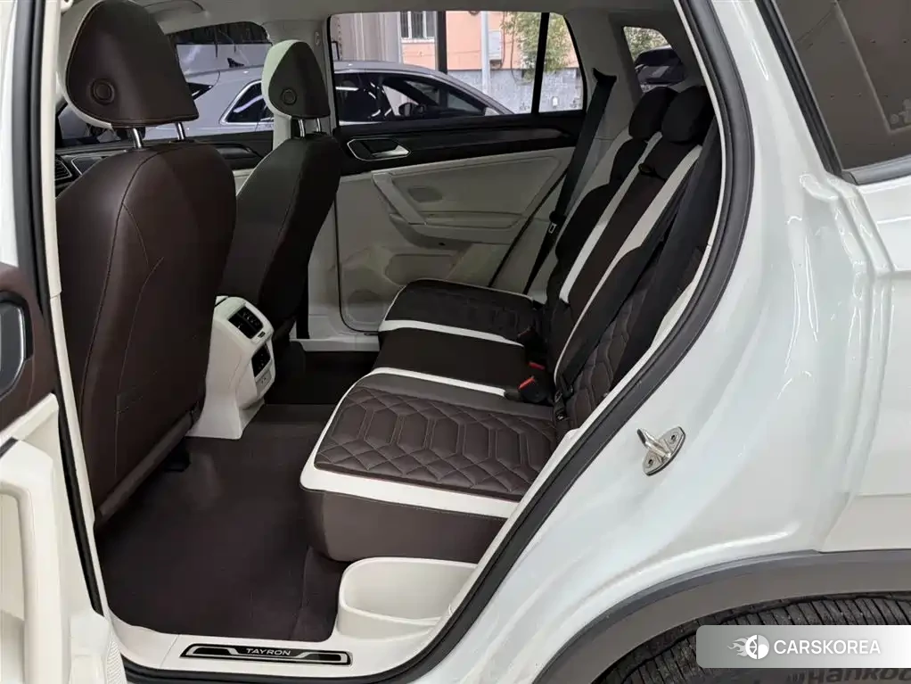 Volkswagen Tayron 2022 Белый из Китая, фото 2