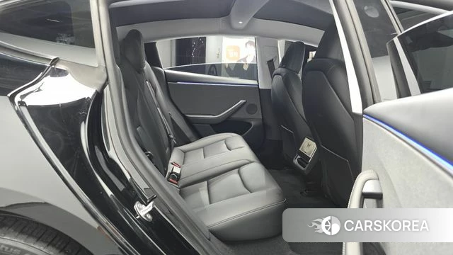 Tesla Model 3 2025 Черный из Кореи, фото 2
