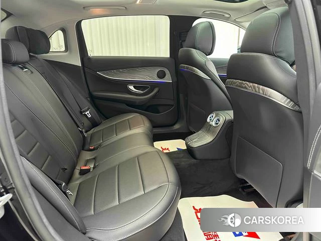 Mercedes-Benz E-class 2022 Черный из Китая, фото 2